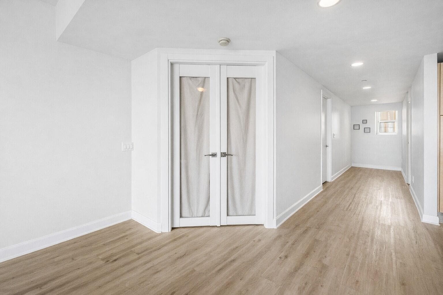 2640 Lake Shore Drive 614 photo 11