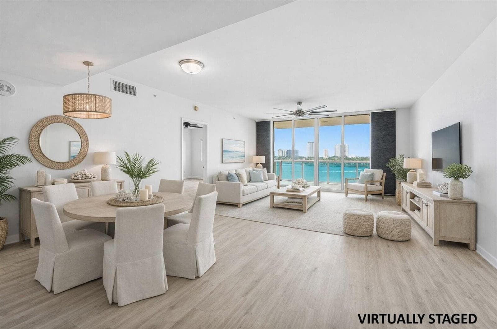 2640 Lake Shore Drive 614 photo 4