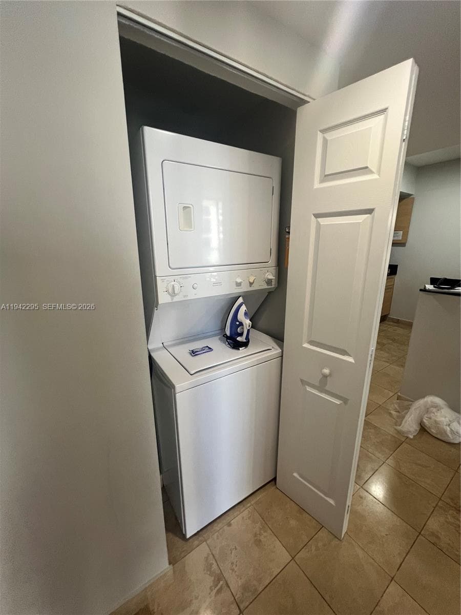 18683 Collins Ave 2510 photo 6
