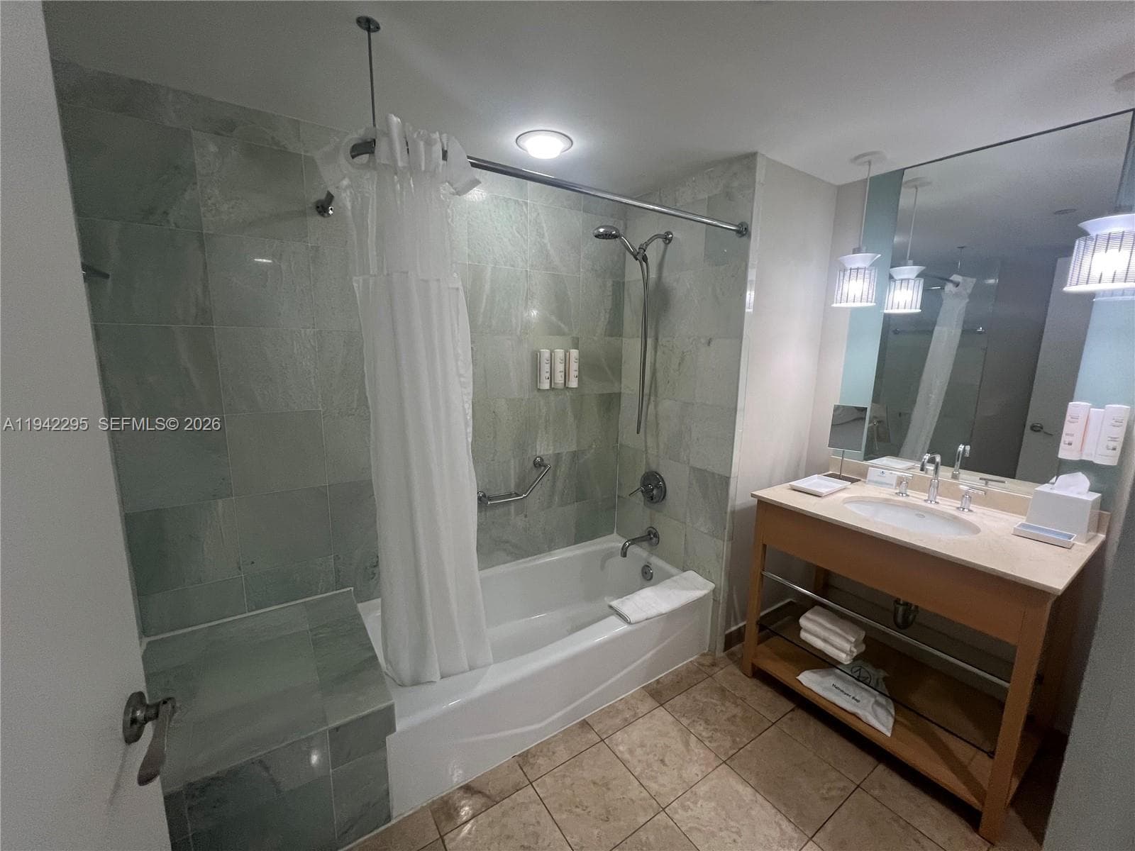 18683 Collins Ave 2510 photo 8
