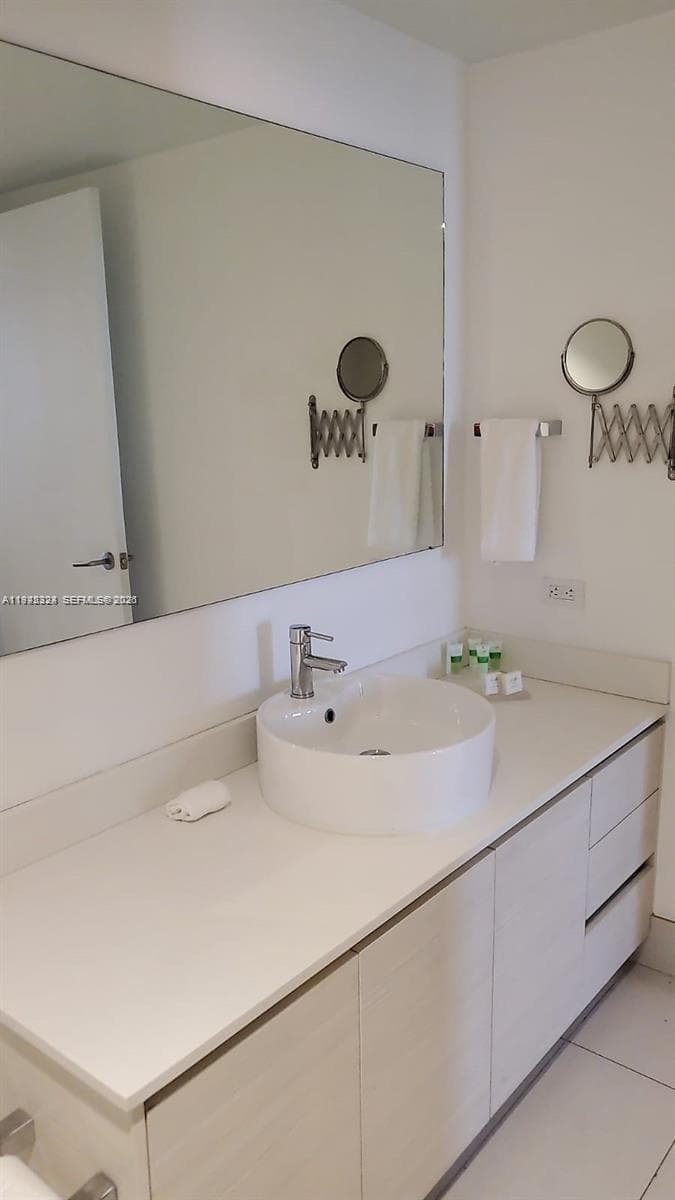 2602 E Hallandale Beach Blvd R2508 photo 11