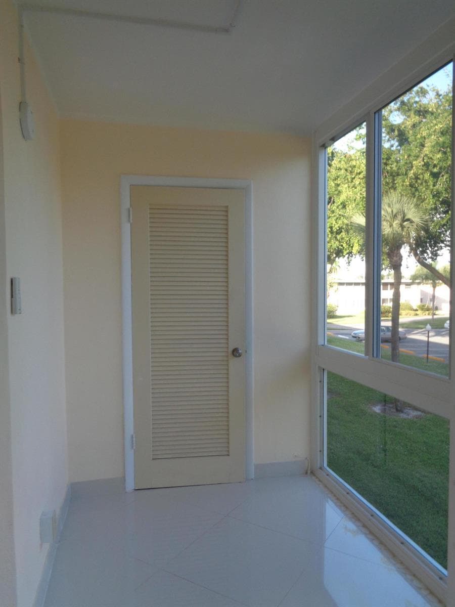 2566 Garden Drive S 209 photo 3