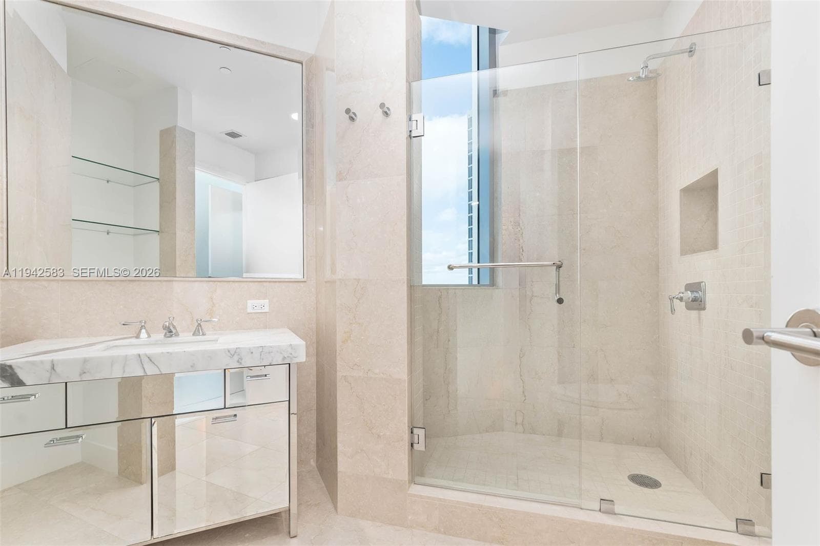 17475 Collins Ave 2003 photo 14