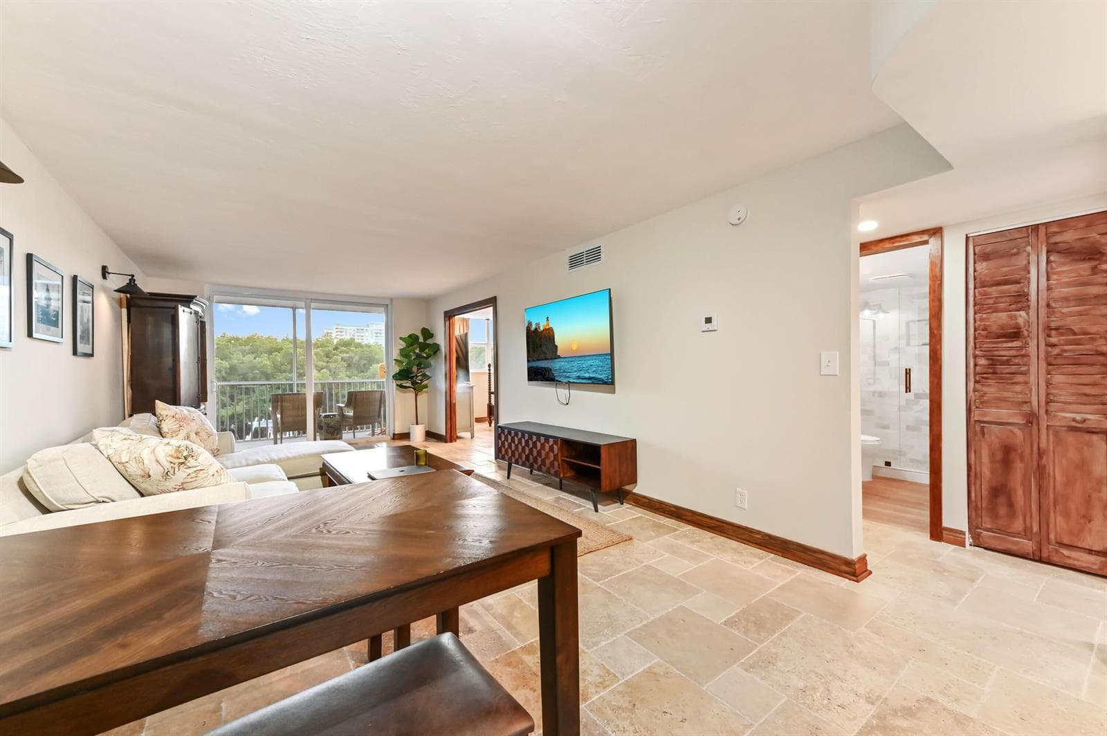 689 NE 6th Court 2090 photo 6