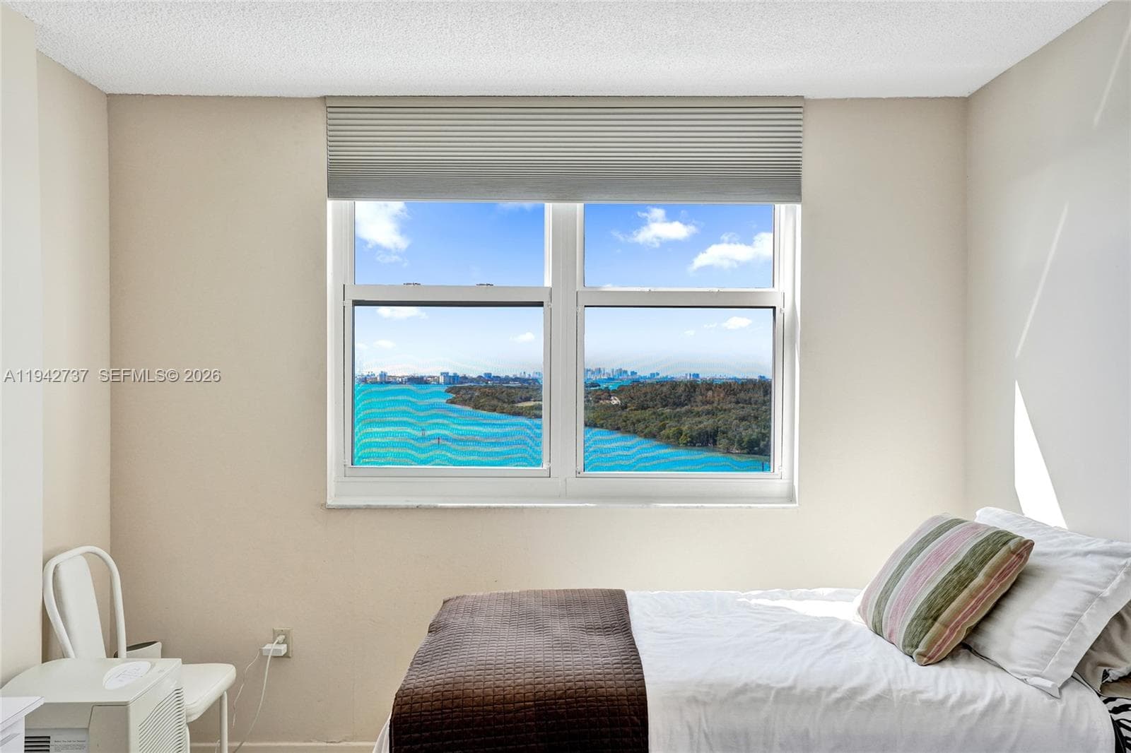 300 Bayview Dr 1110 photo 18