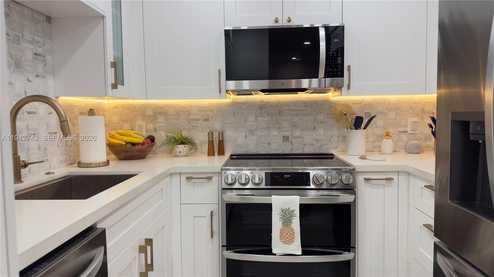 5161 Collins Ave 715 photo 8