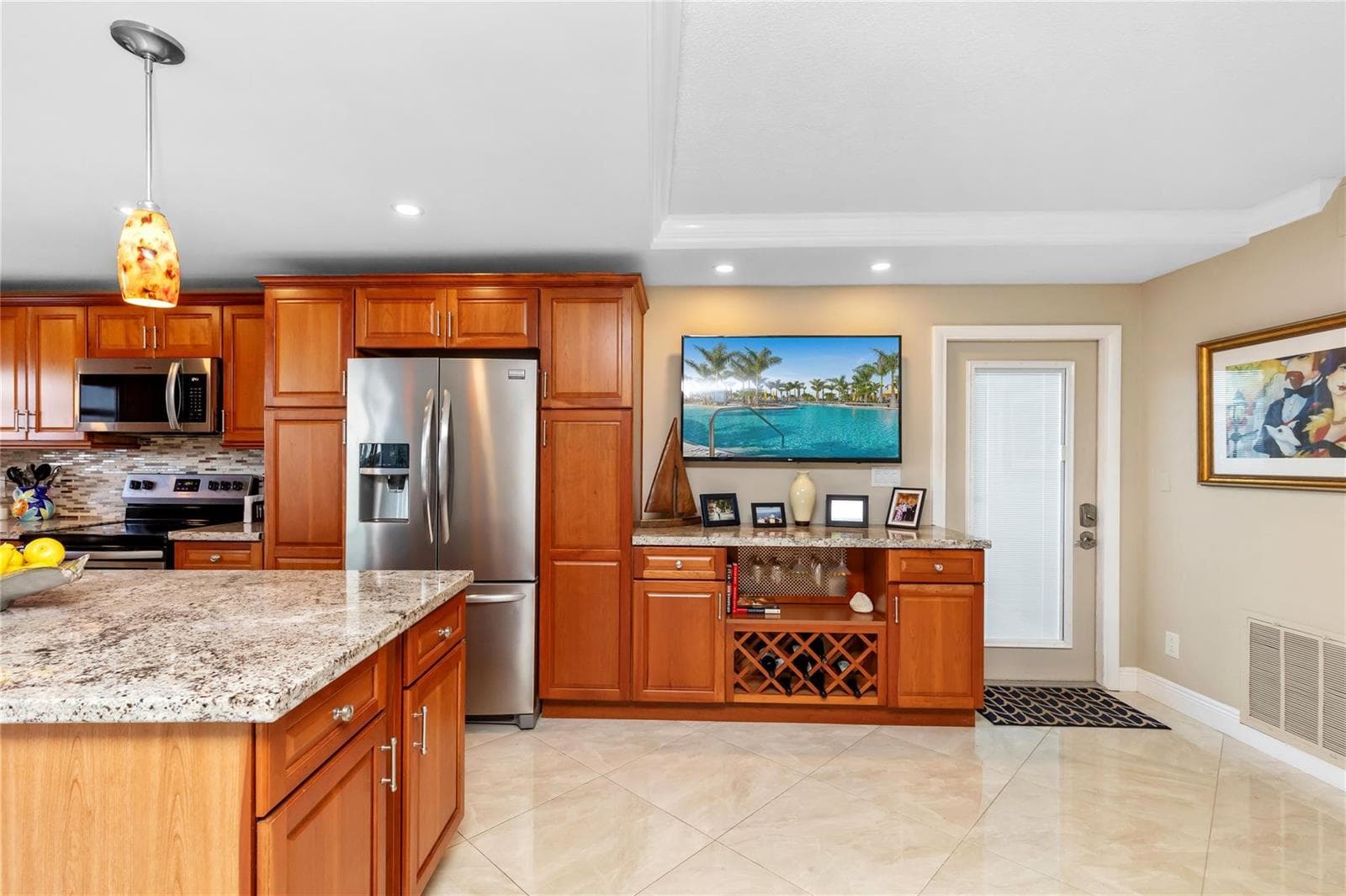 2731 NE 14th Street Causeway 538 photo 9