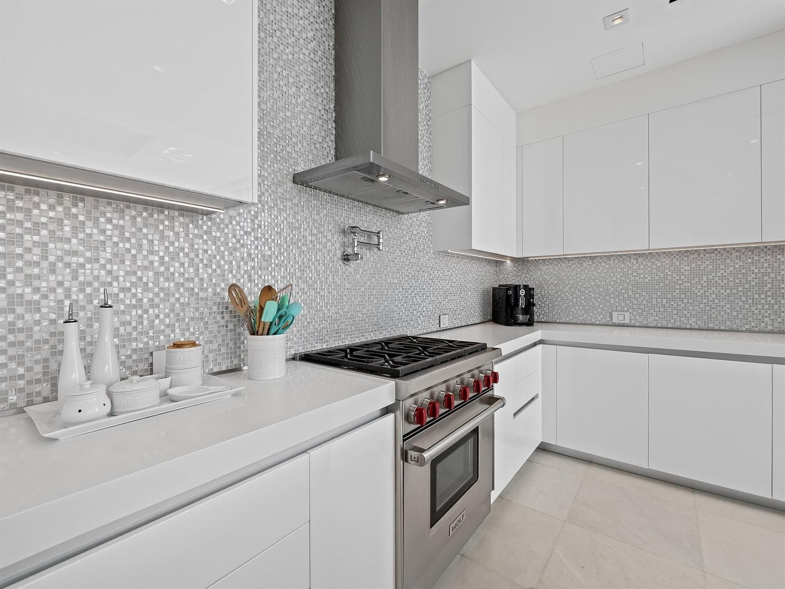 21 Isle Of Venice Drive 301 photo 13