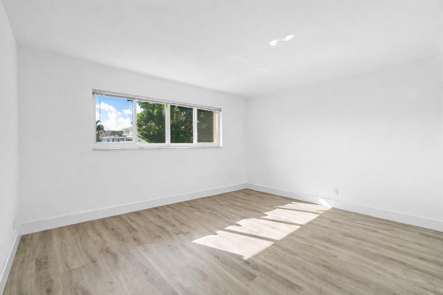 698 NE Spanish River Boulevard 0140 photo 7