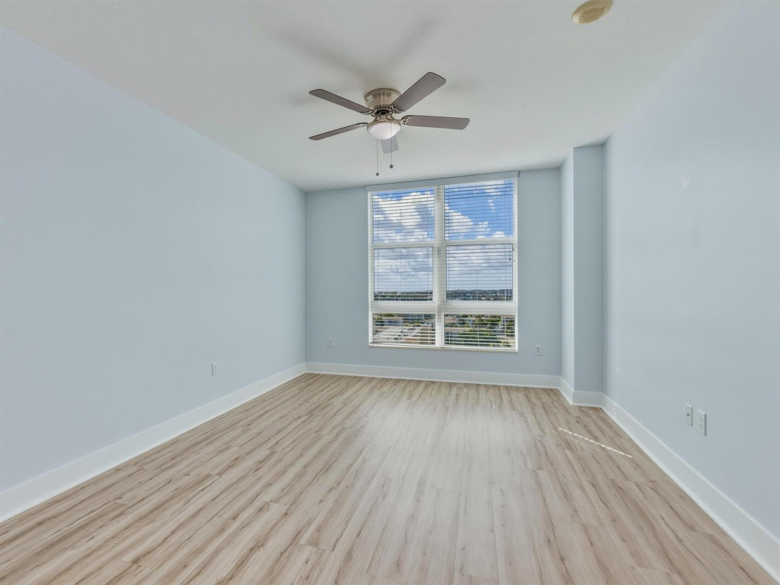 625 Casa Loma Boulevard 1206 photo 18