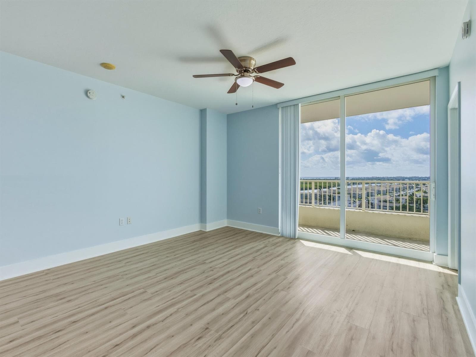 625 Casa Loma Boulevard 1206 photo 15