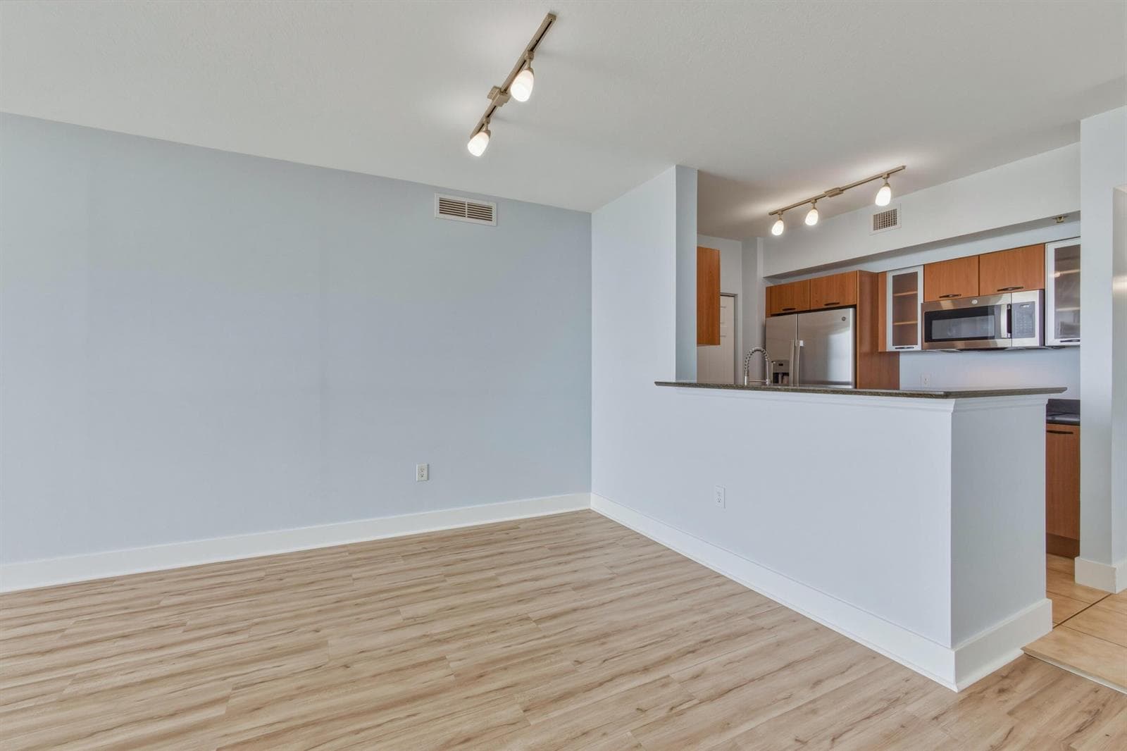 625 Casa Loma Boulevard 1206 photo 11
