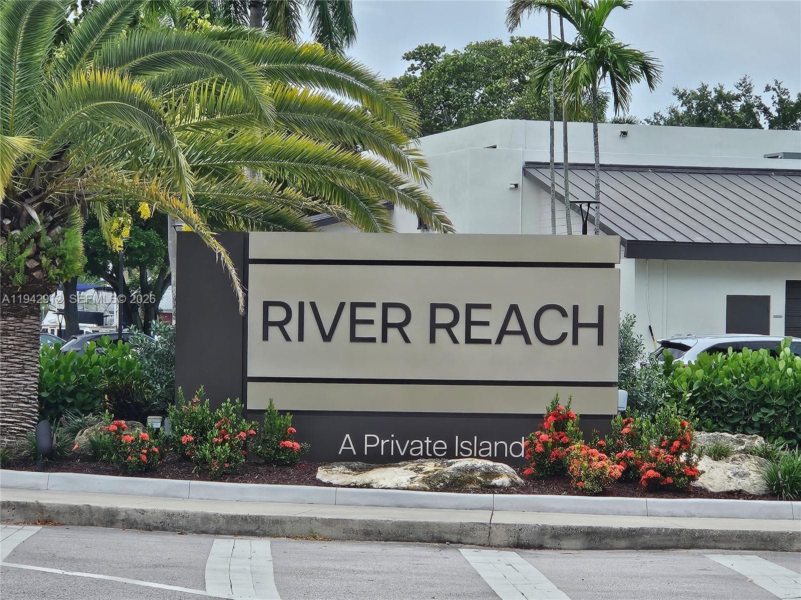 1101 River Reach Dr 418 photo 1
