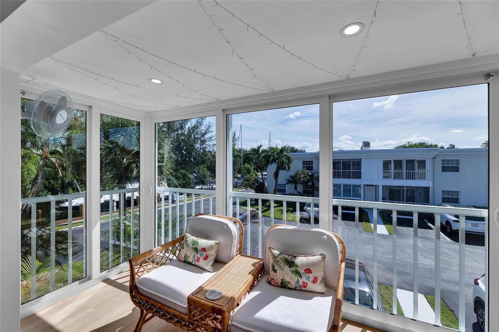 6299 Bay Club Drive 4 photo 2
