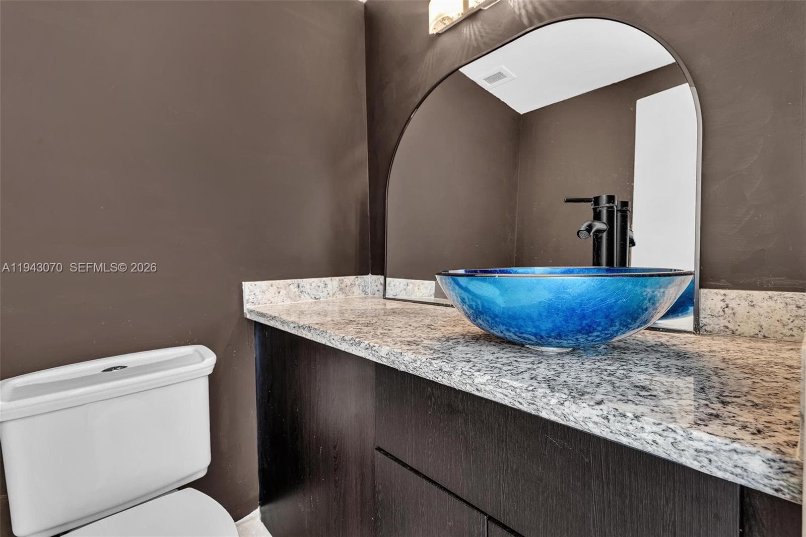 500 Bayview Dr 228 photo 9