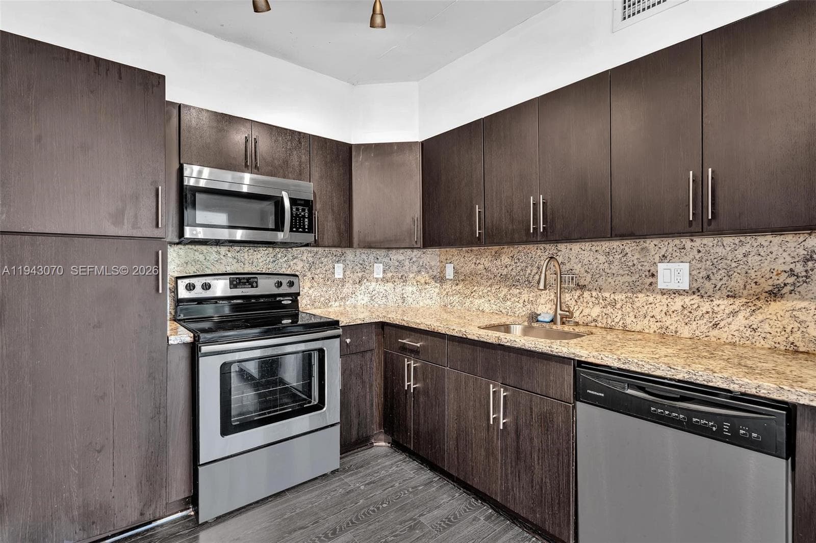 500 Bayview Dr 228 photo 11