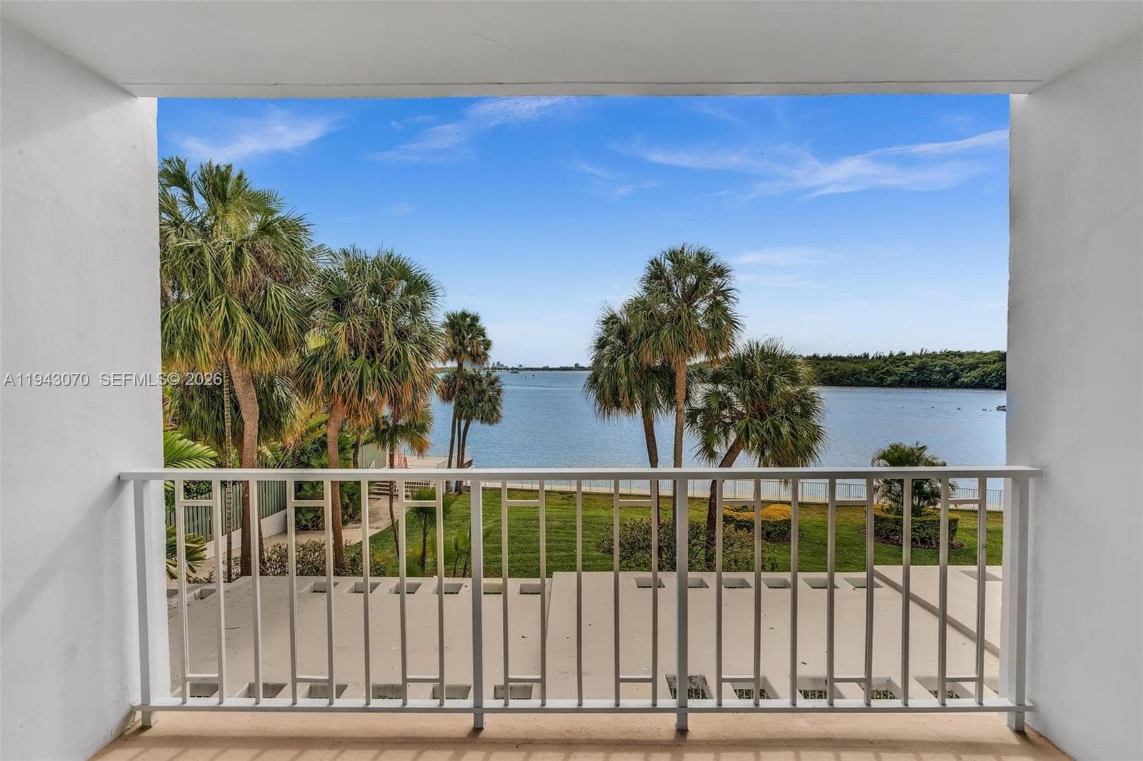 500 Bayview Dr 228 photo 21