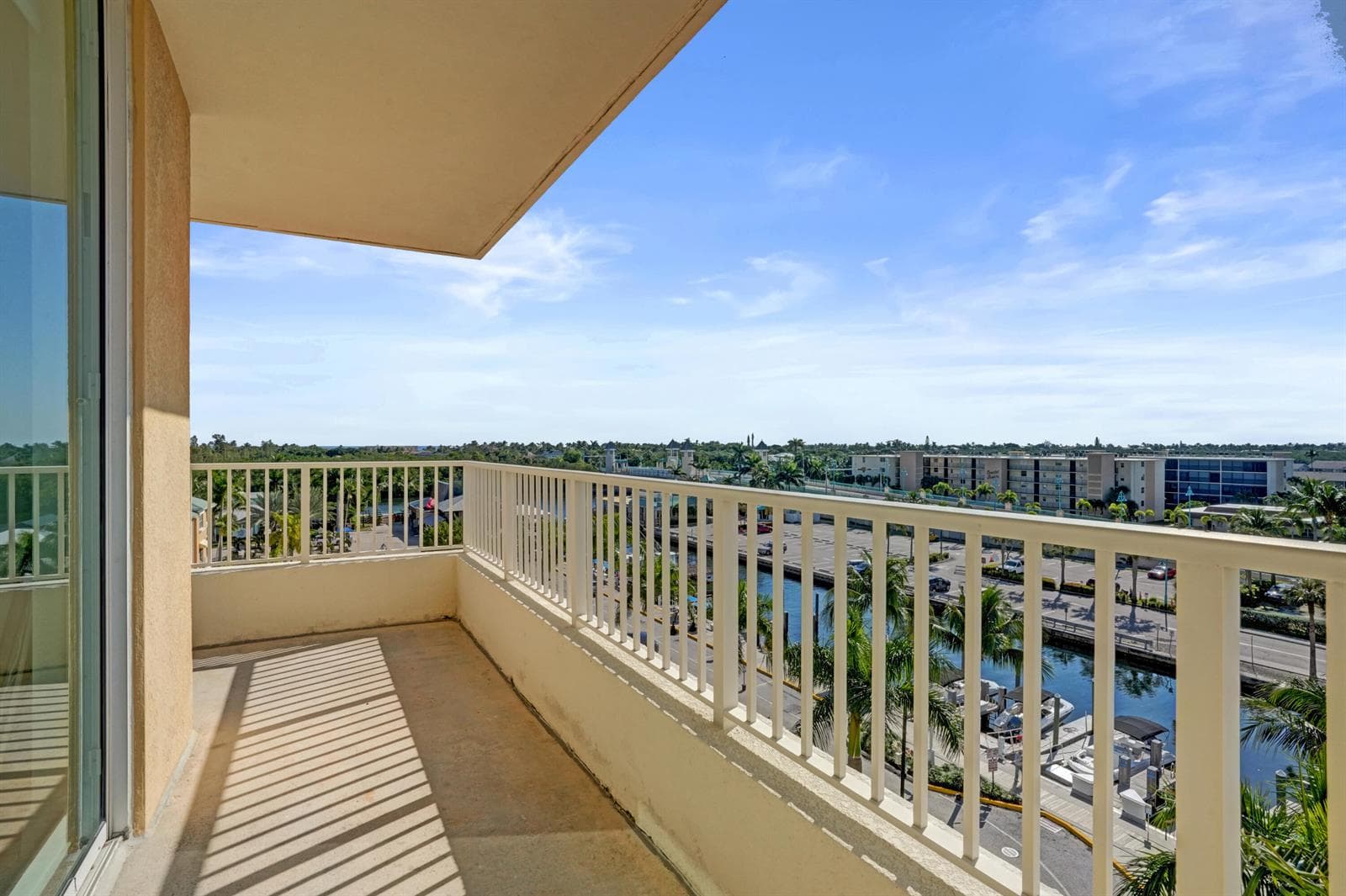 625 Casa Loma Boulevard 602 photo 19