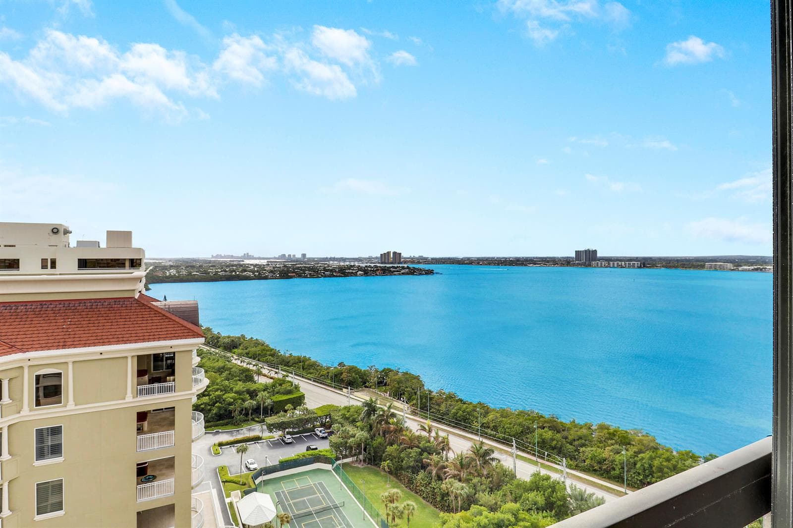 5380 N Ocean Drive 20b photo 2