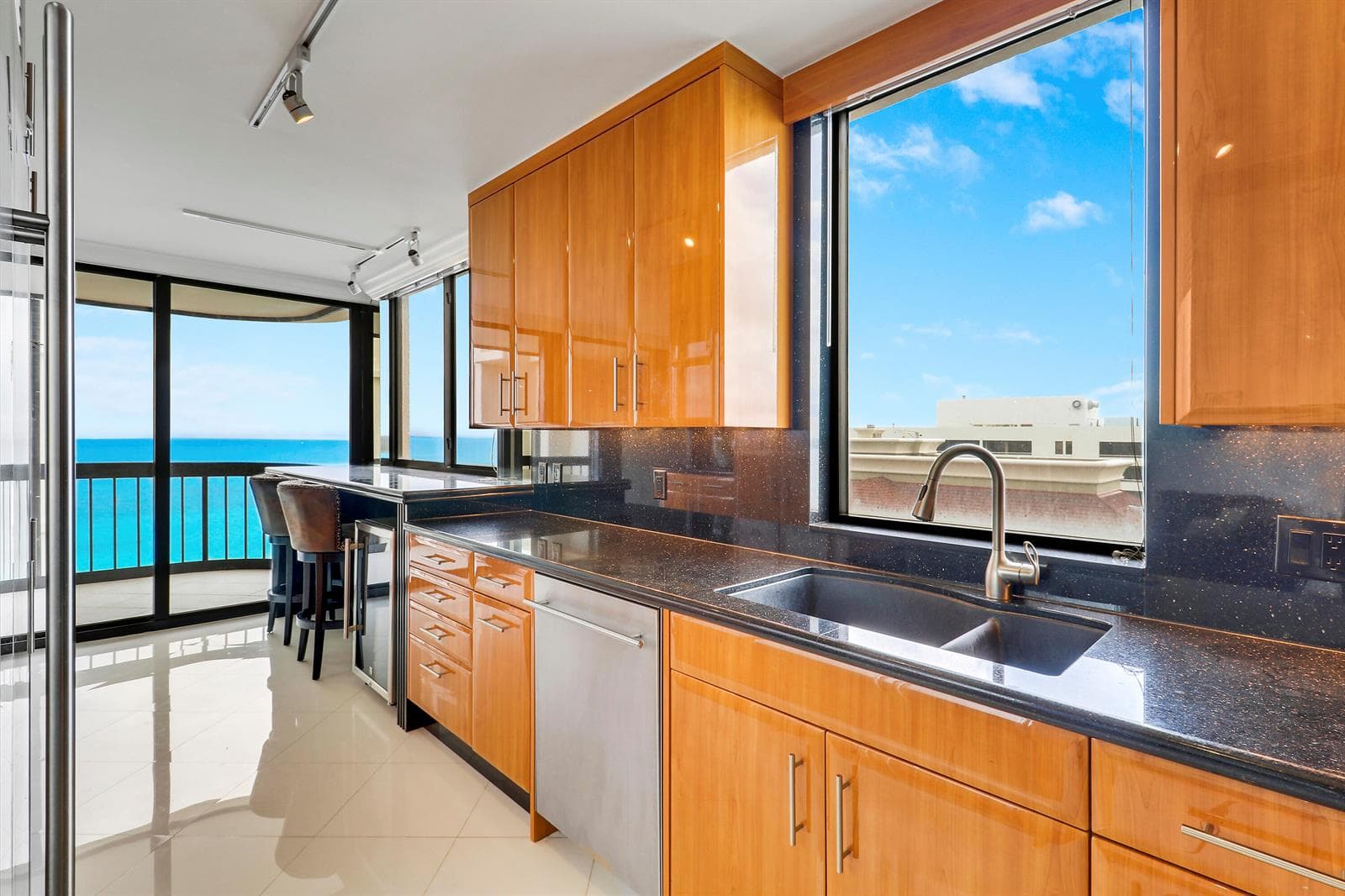 5380 N Ocean Drive 20b photo 9