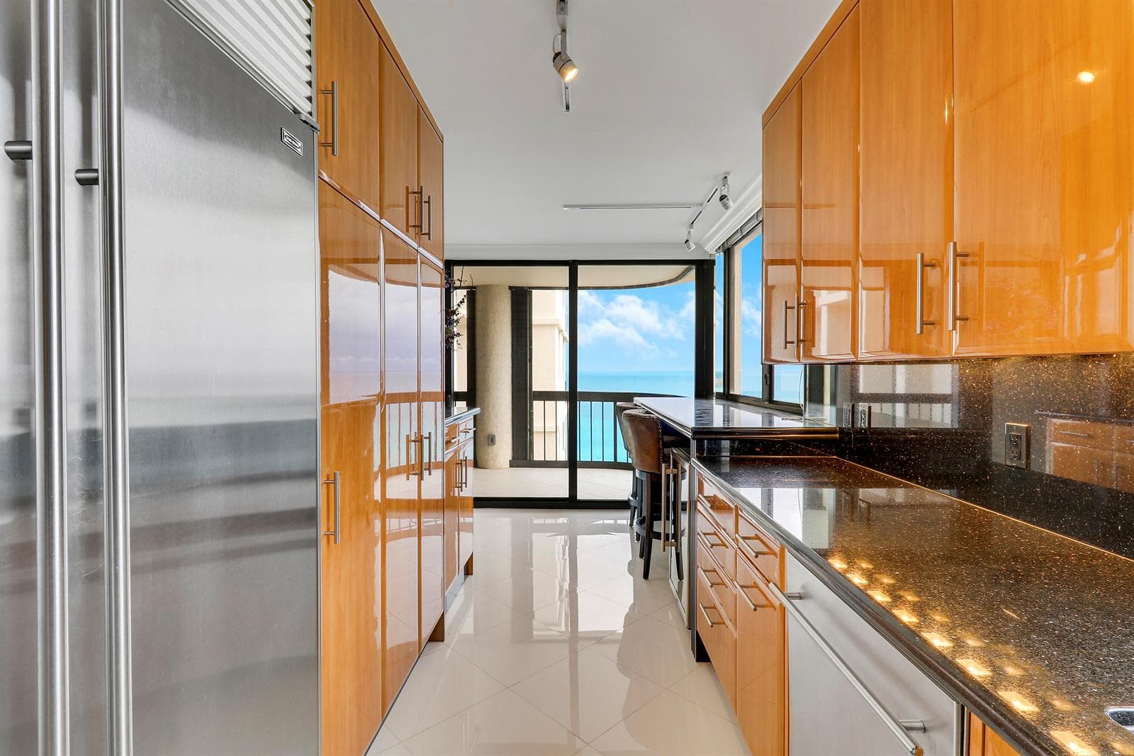 5380 N Ocean Drive 20b photo 8