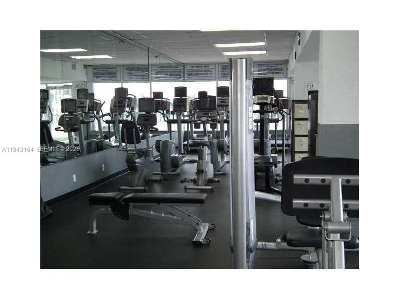 100 Lincoln Rd 1440 photo 15