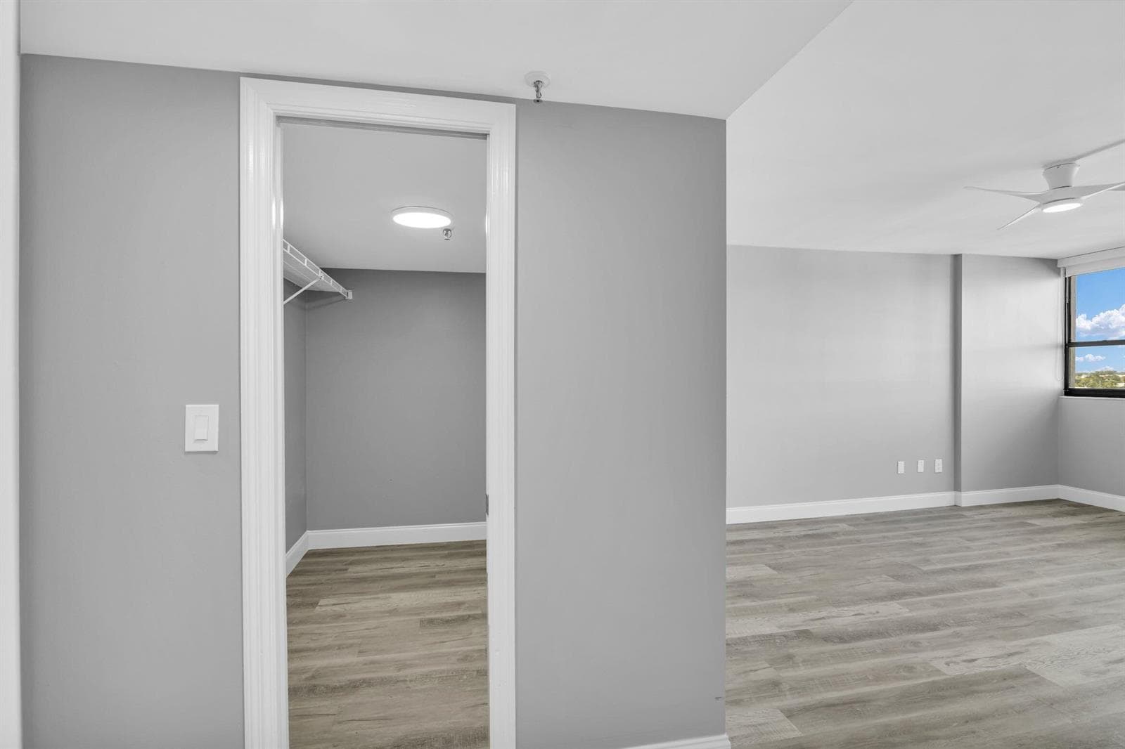 859 Jeffery Street 810 photo 15