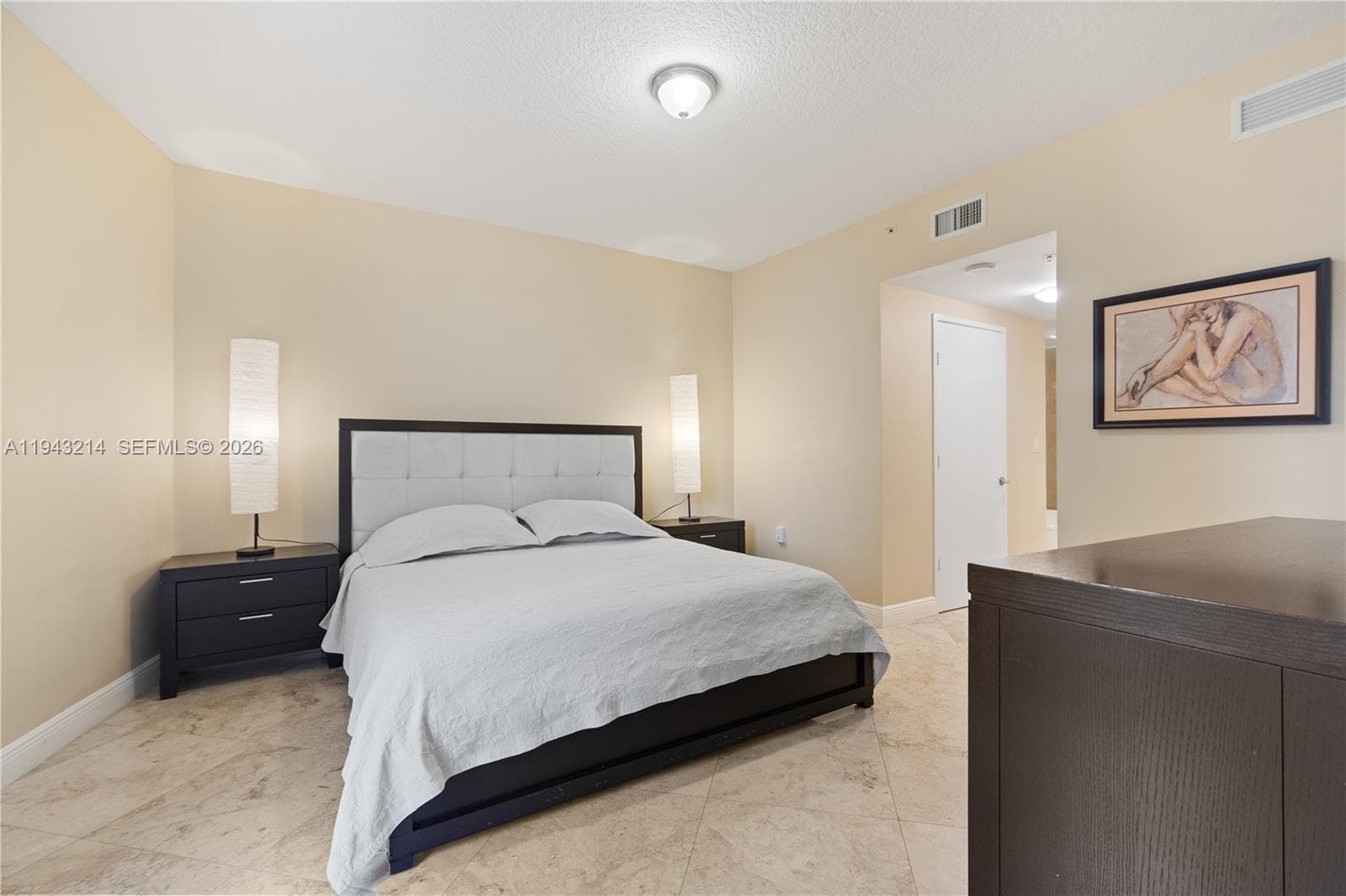 16275 Collins Ave 902 photo 23