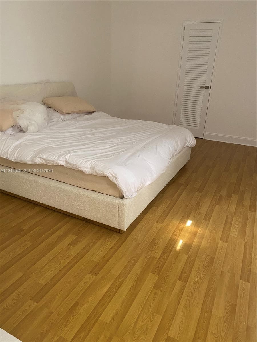 10185 Collins Ave 1016 photo 7