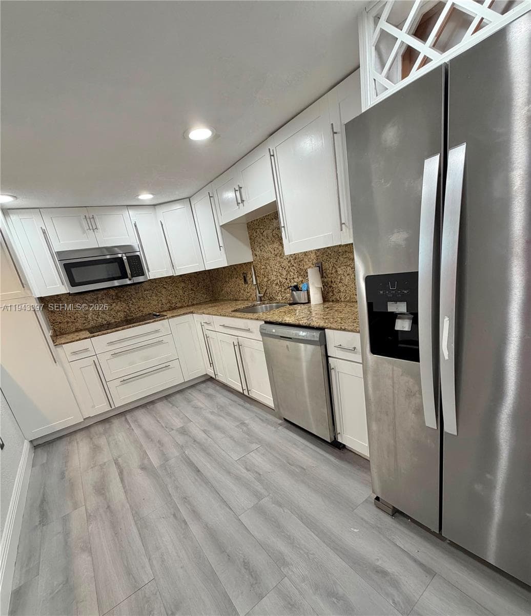 9273 Collins Ave 501 photo 4
