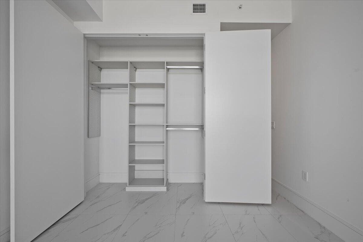220 Lake Shore Drive 1113 photo 20