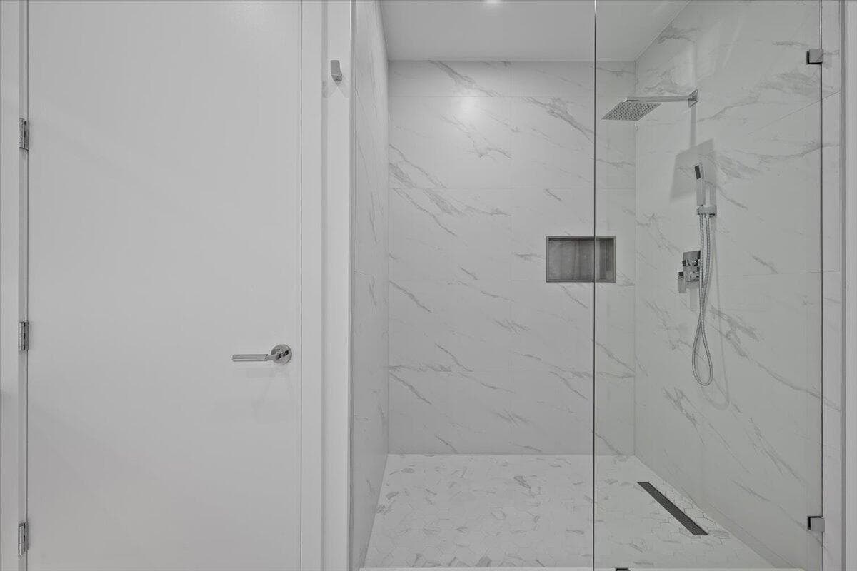 220 Lake Shore Drive 1113 photo 18