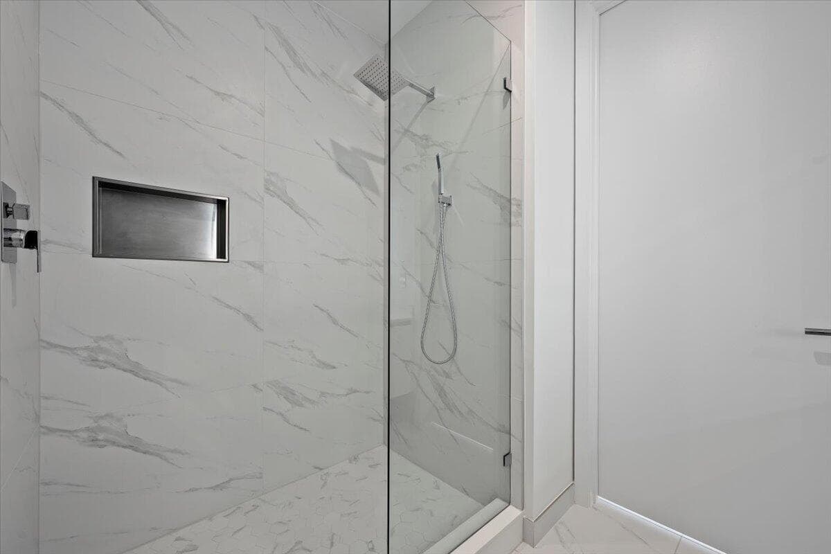 220 Lake Shore Drive 1113 photo 25