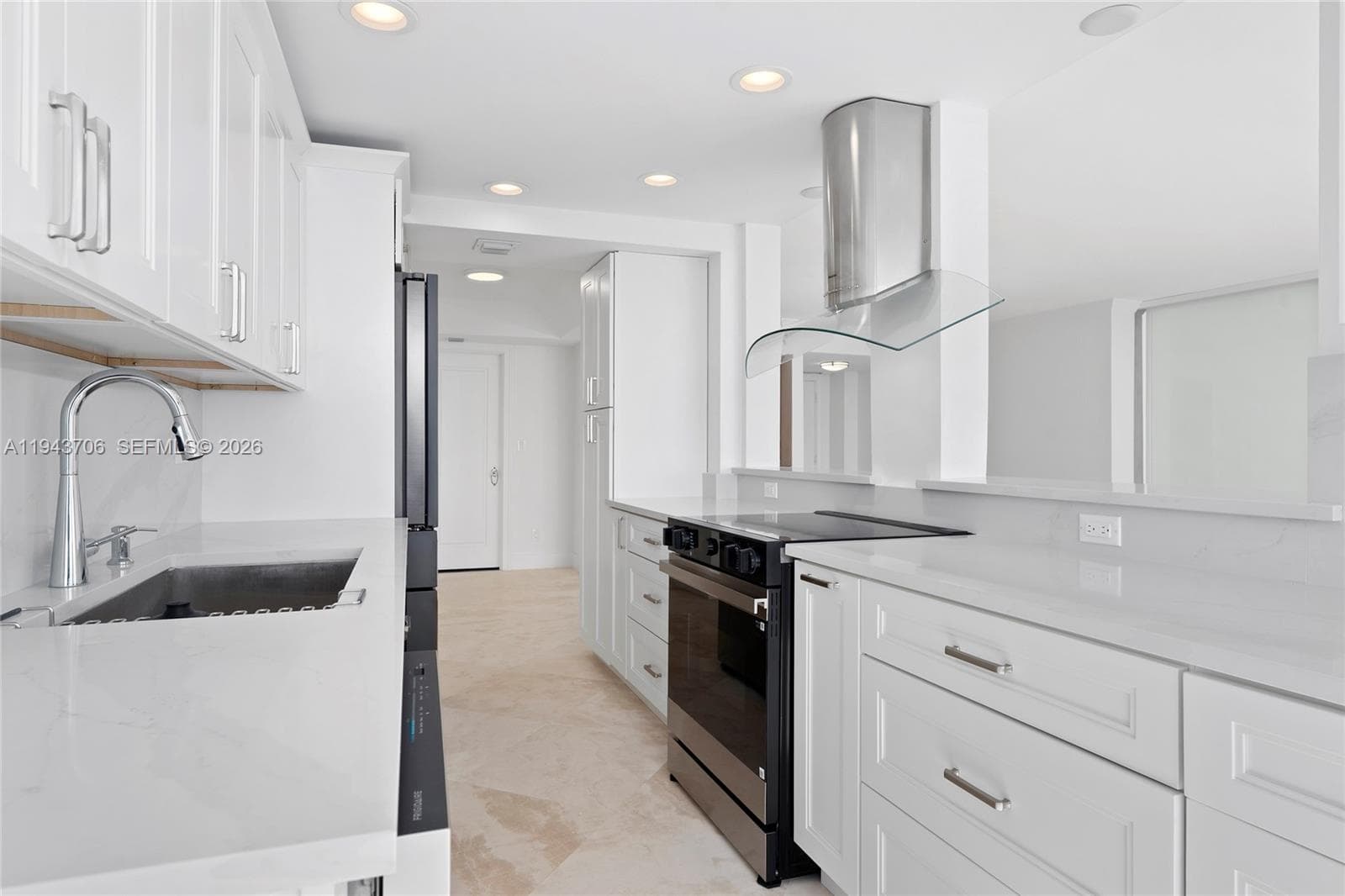 3590 Ocean Blvd 908 photo 4