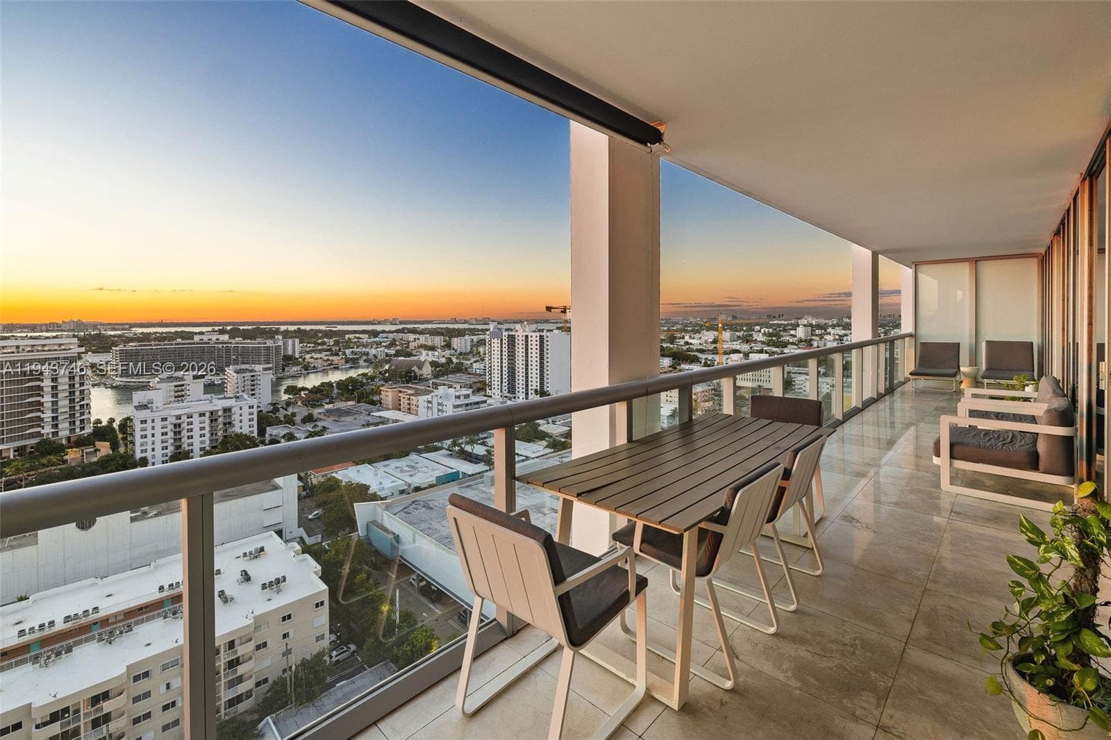 6799 Collins Ave CPH06 photo 5