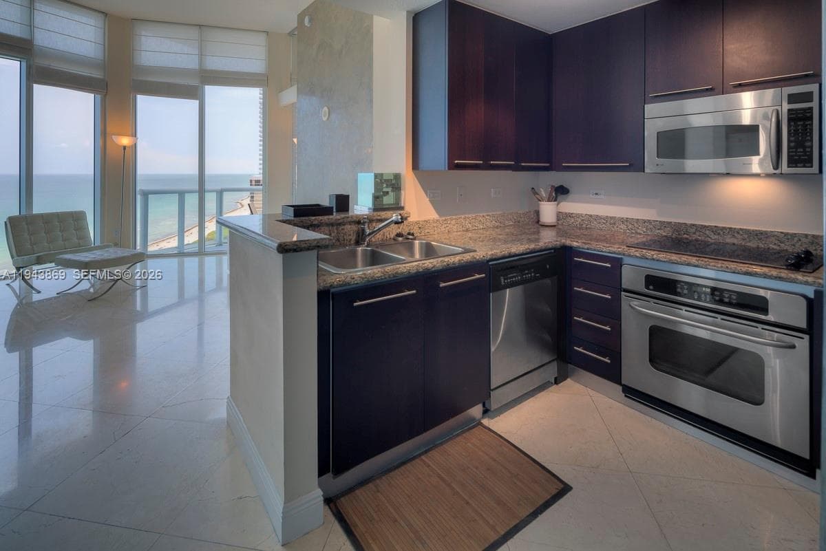6515 Collins Ave 1804 photo 1