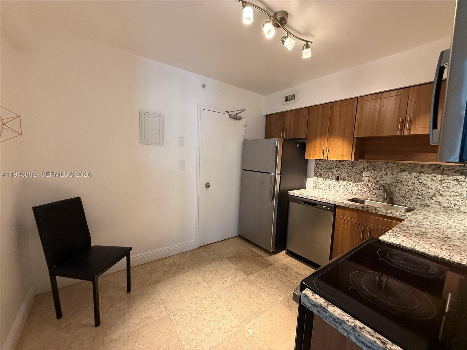5101 Collins Ave 12K photo 5