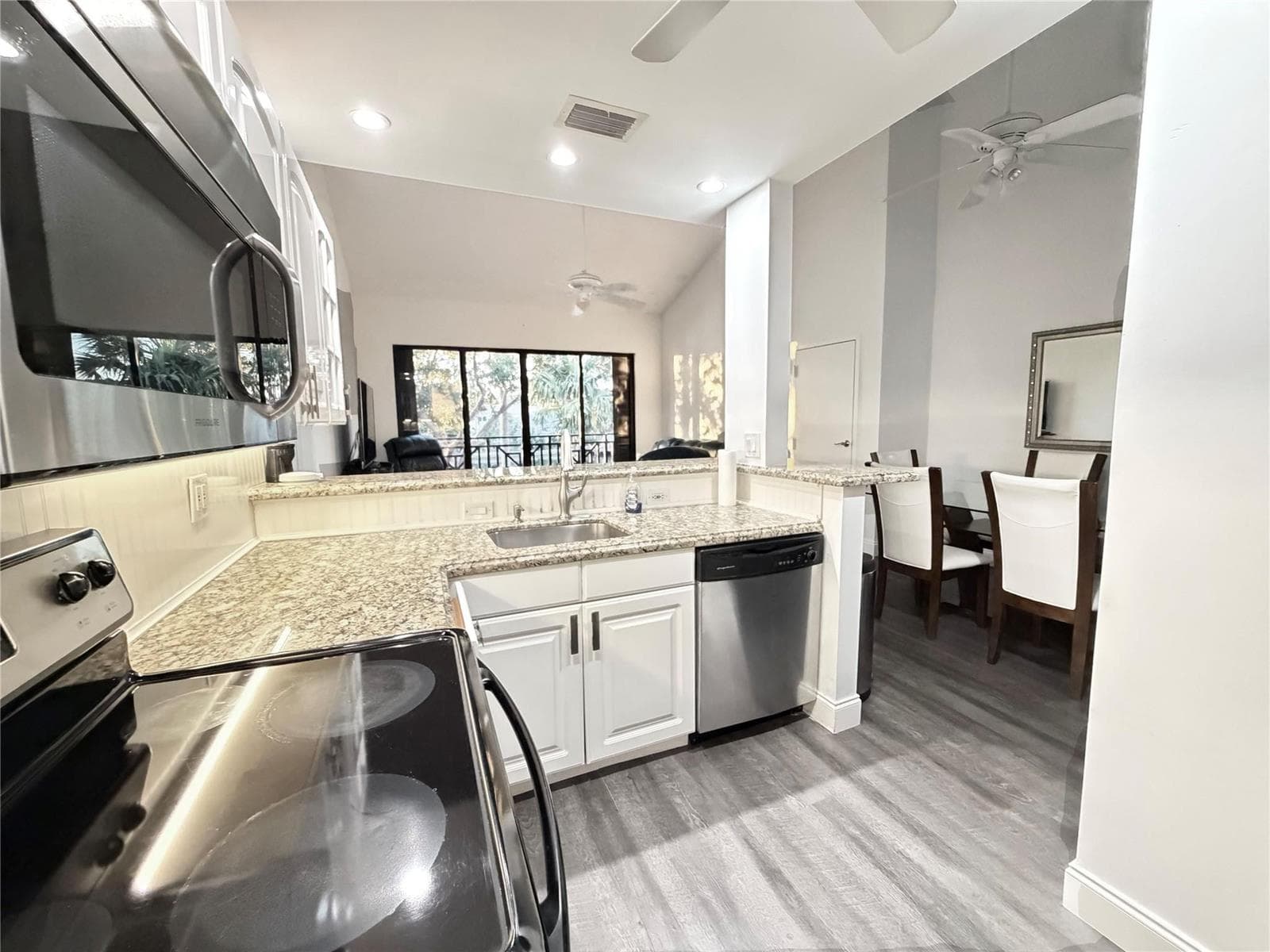 1645 S Ocean Lane 289 photo 6