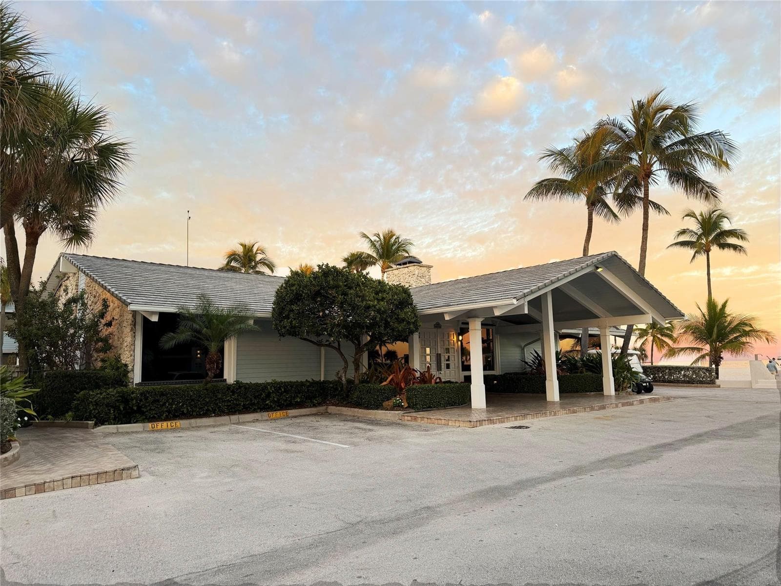 1645 S Ocean Lane 289 photo 20