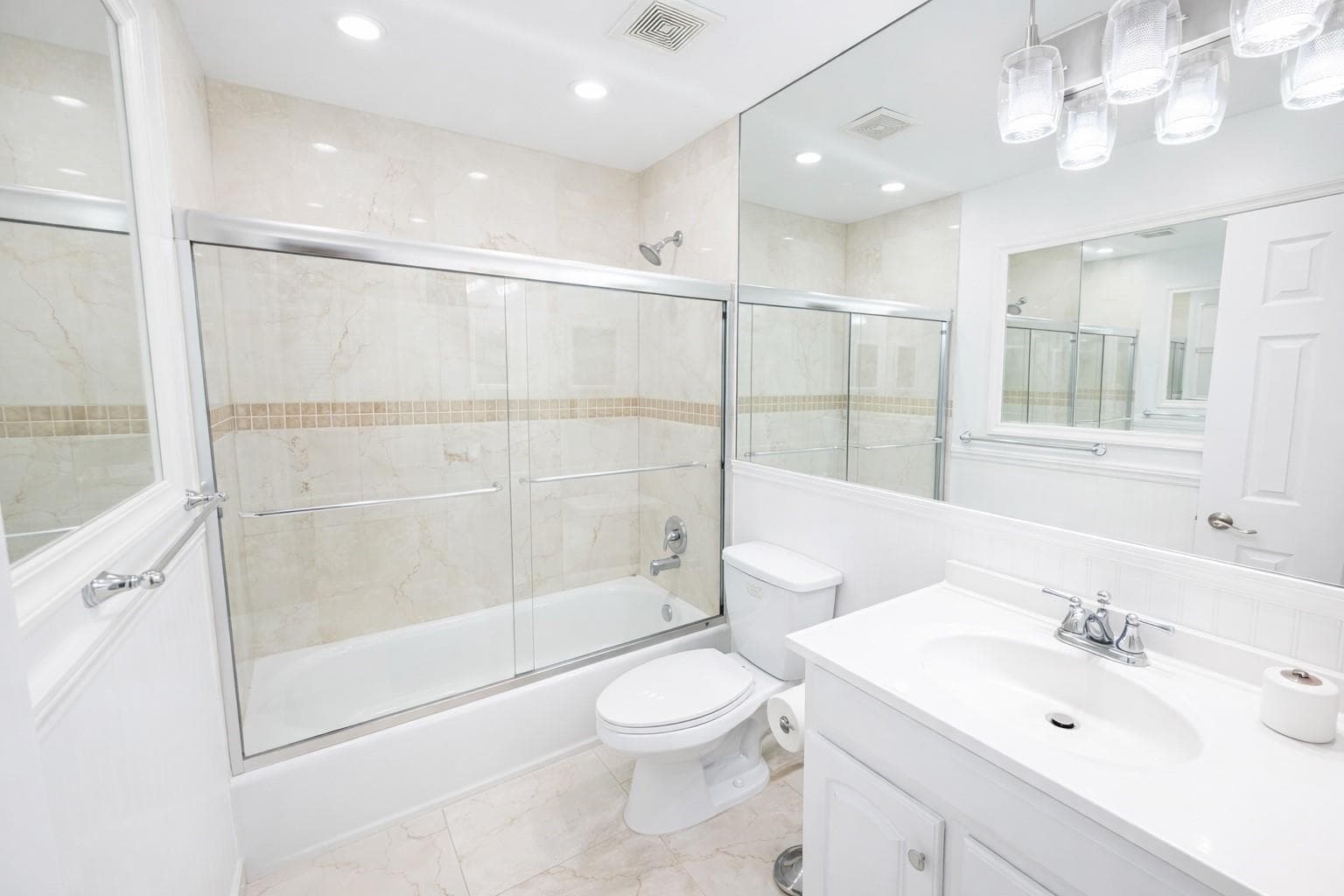 1645 S Ocean Lane 289 photo 8