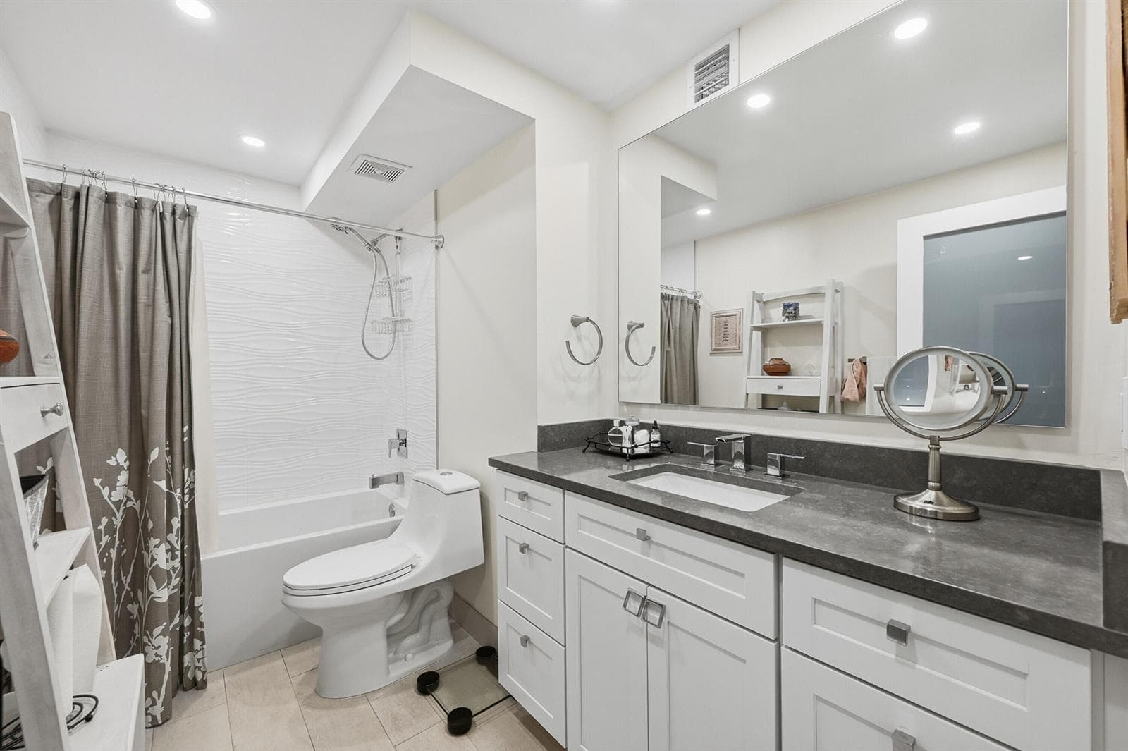 3100 NE 49th Street 206 photo 20