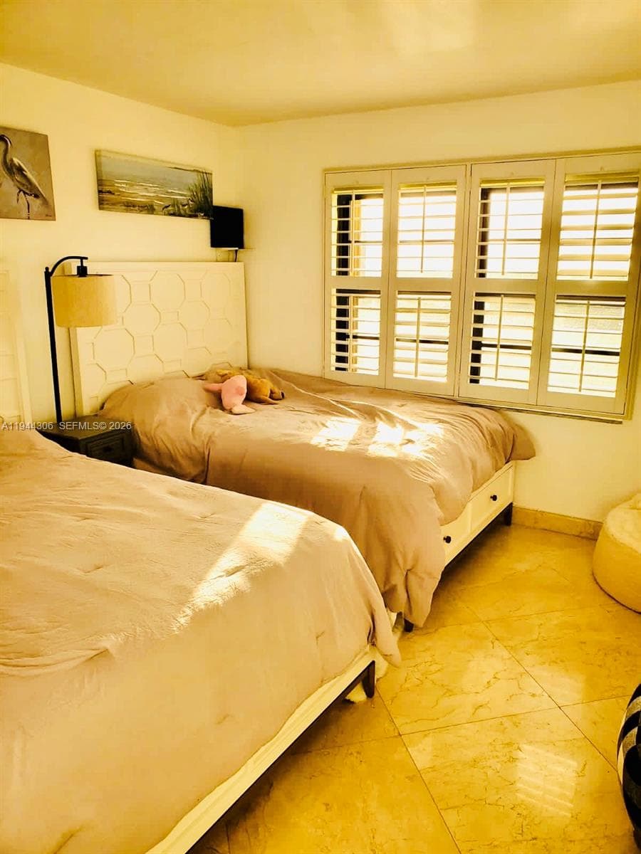 1905 N Ocean Blvd 8E photo 9