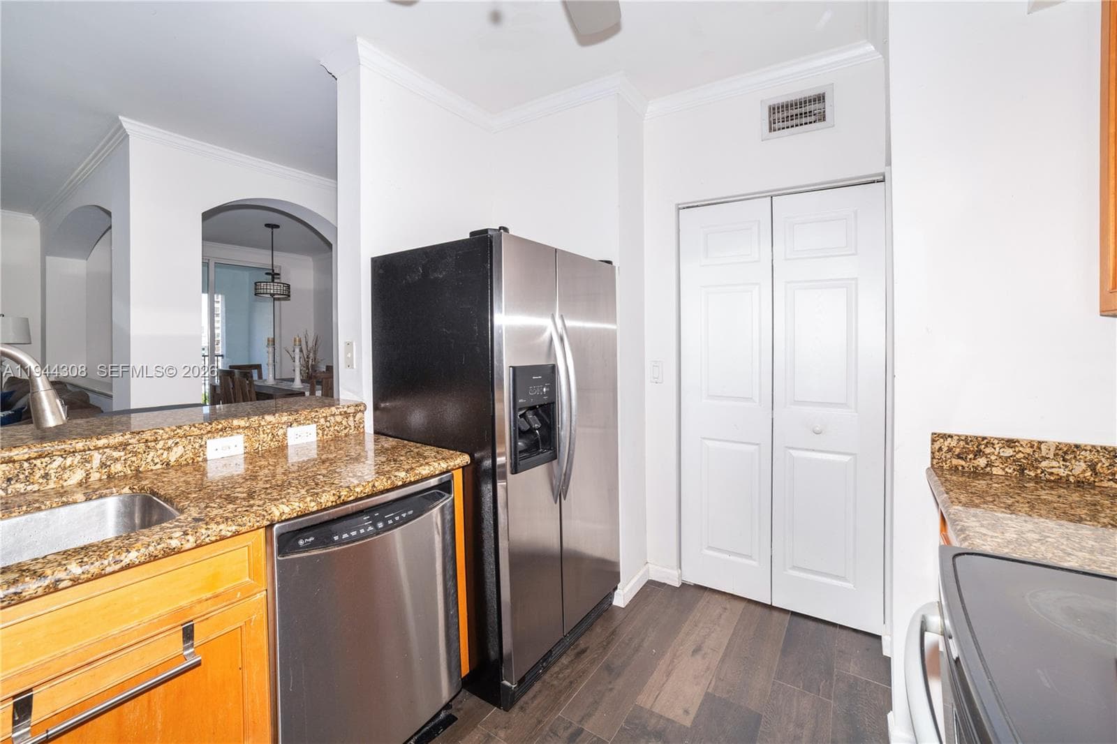 17150 Bay Rd 2914 photo 16