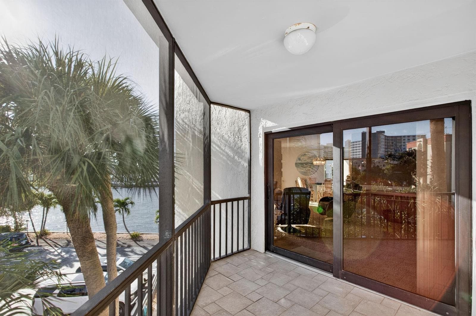 501 N Riverside Drive 301 photo 23