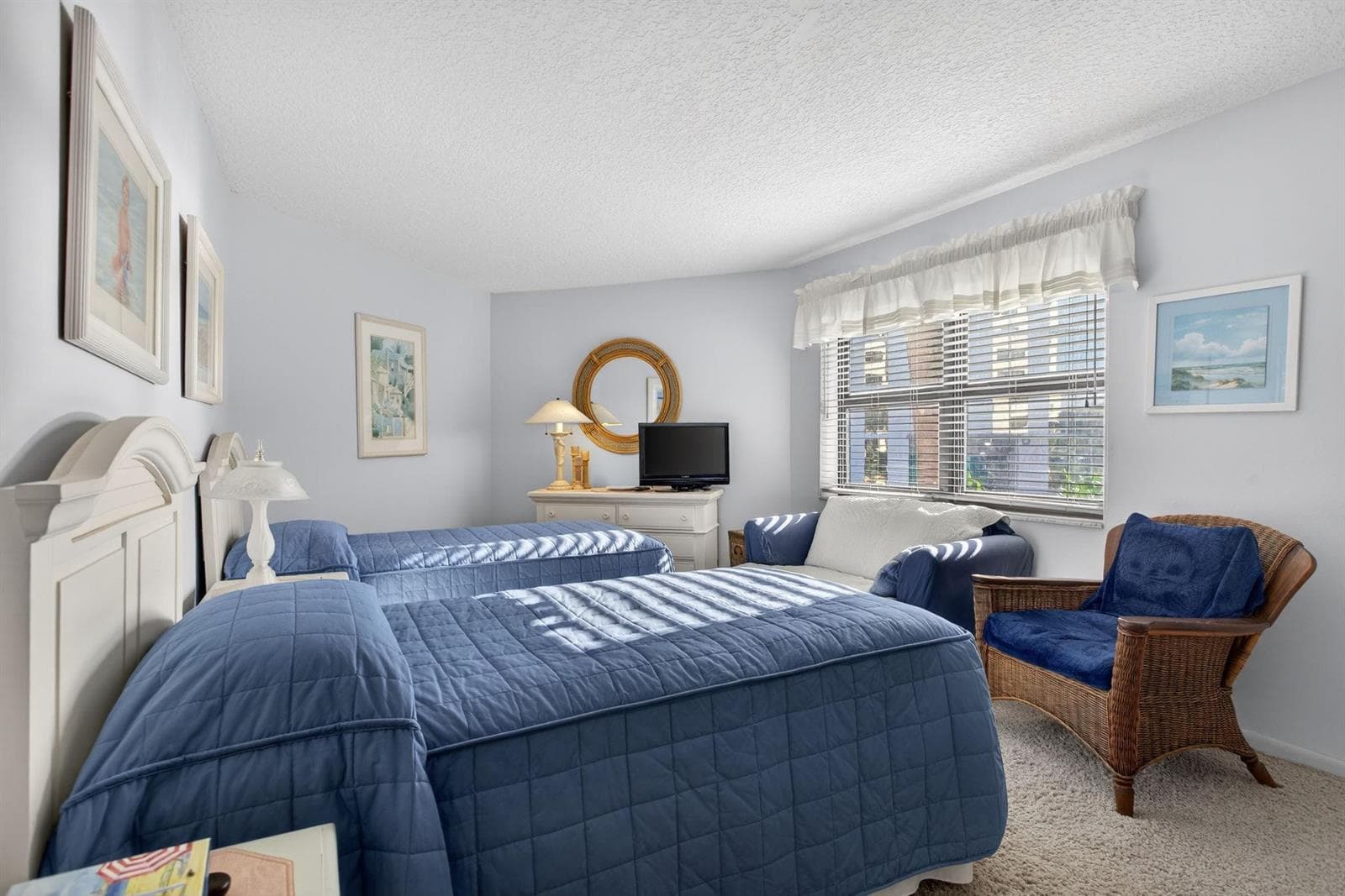 501 N Riverside Drive 301 photo 24