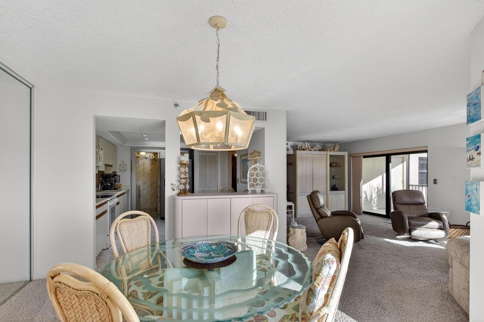 501 N Riverside Drive 301 photo 15