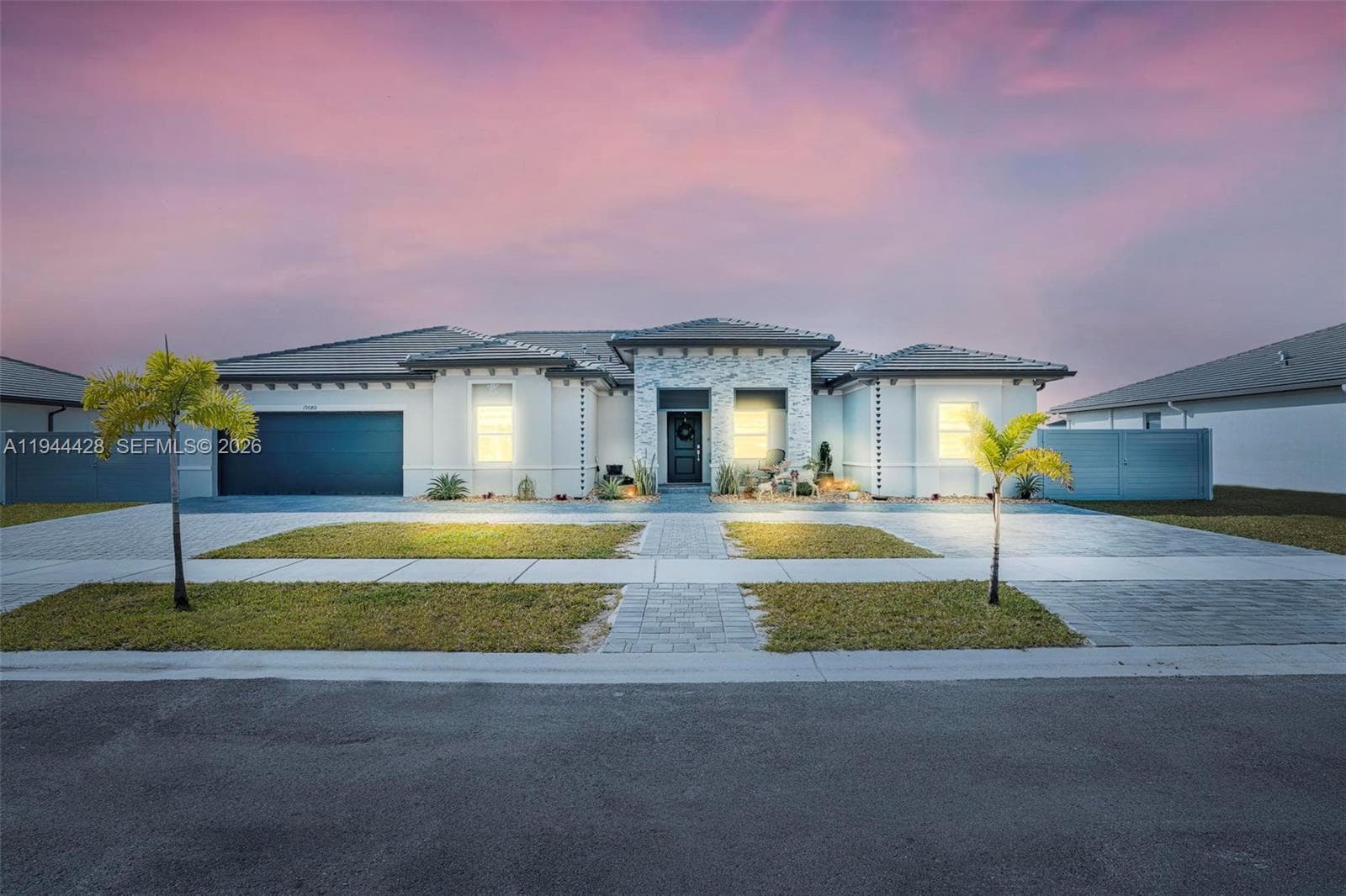 19080 SW 133RD CT photo 2