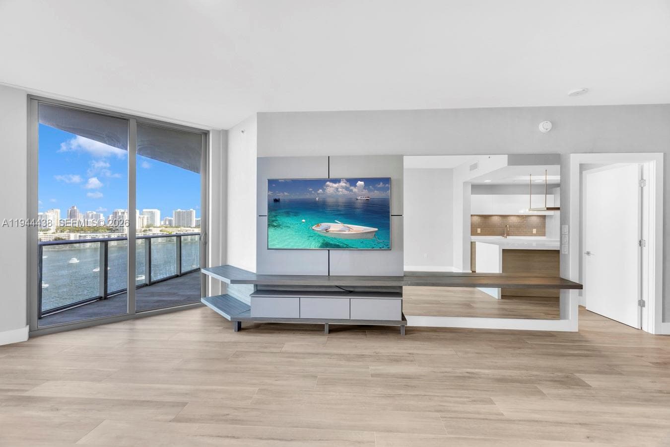 17301 Biscayne Blvd 1106 photo 2