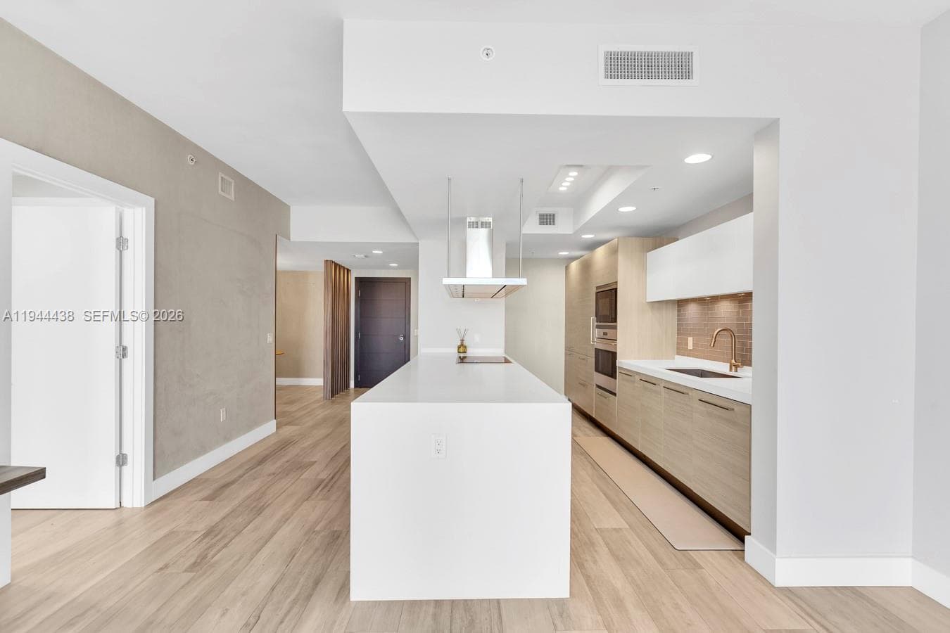 17301 Biscayne Blvd 1106 photo 6