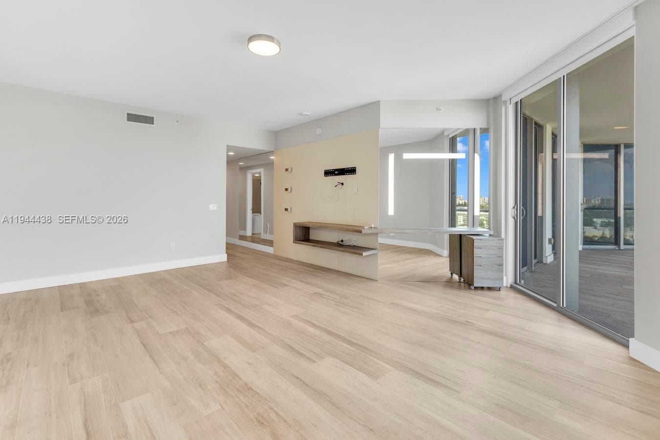 17301 Biscayne Blvd 1106 photo 21